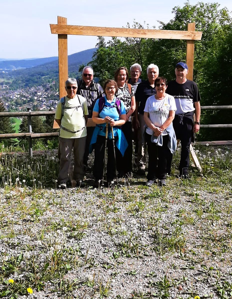 Ulrike Thienhaus, die die Wanderung führte, schoss das Gruppenbild